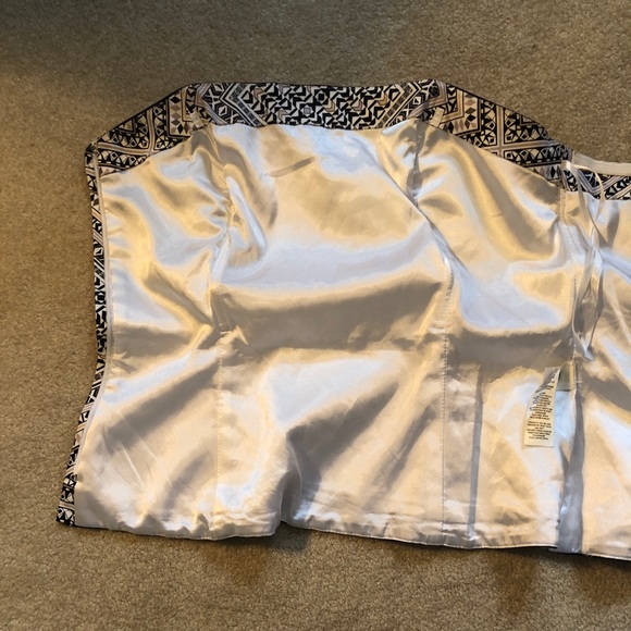 Printed Peplum Strapless Top - Picture 7 of 7